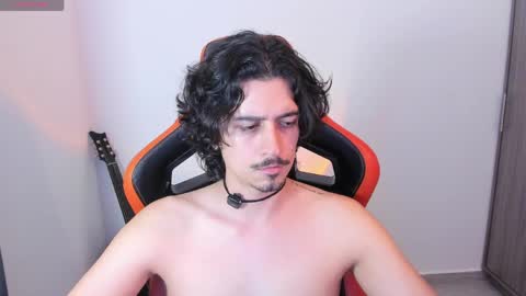 alexfloreszzz online show from March 30, 9:15 pm