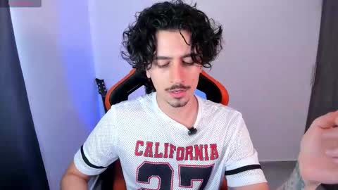 alexfloreszzz online show from February 14, 5:15 pm