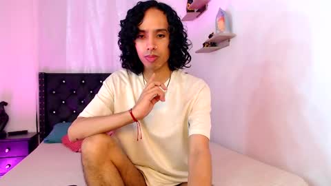 Alexis online show from May 5, 12:11 pm