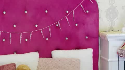 alexisdevine online show from December 5, 5:28 am