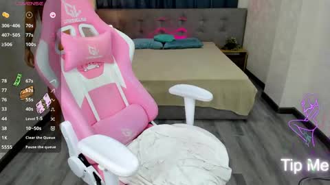 Alexis   Mon Tue Wed Thu Fri 7 GMT 0100am-0700am  online show from March 7, 10:21 pm