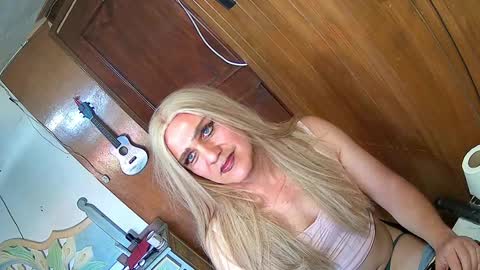 alexiss699 online show from December 16, 8:05 pm