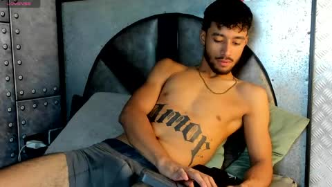 alexisstonne online show from June 1, 7:26 pm