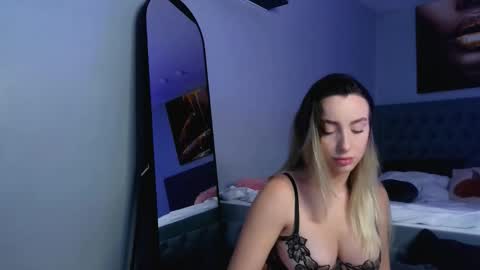 Alexis online show from October 24, 6:03 am