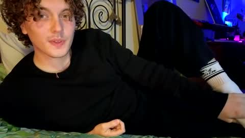 Snapshot of alexrhodesxxx chatting on December 11, 3:15 pm Alex online show from December 11, 3:15 pm