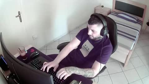 alexthepro00 online show from June 8, 2:40 pm