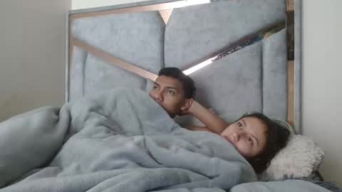 alex y luisa online show from November 6, 4:32 pm