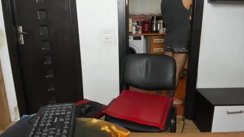 Snapshot of alexwithers1 chatting on December 10, 3:51 am call me ALEXANDER THE GREAT online show from December 10, 3:51 am