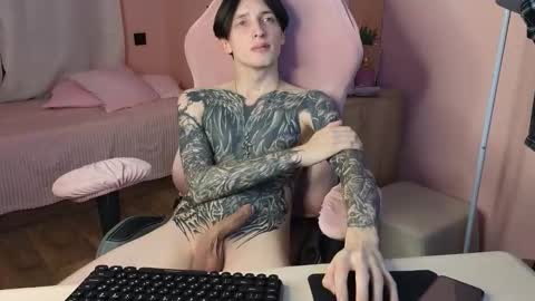 Alex online show from October 17, 6:56 pm