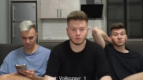 Snapshot of alexxx_d chatting on October 15, 8:31 pm AlexDimaIgor online show from October 15, 8:31 pm
