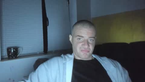 alfiesolomons87 online show from March 7, 9:48 pm