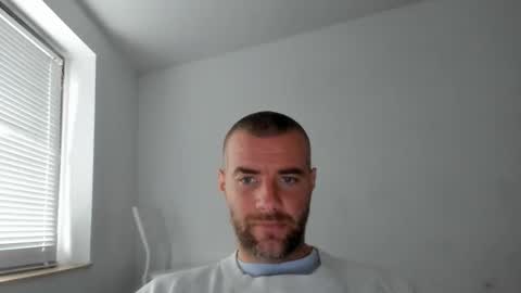 alfiesolomons87 online show from October 13, 7:43 am