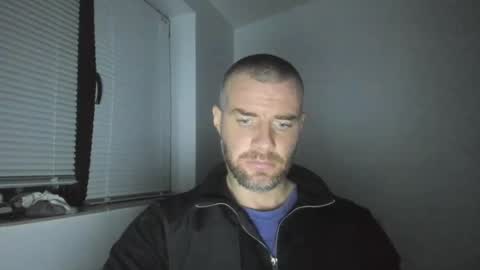 alfiesolomons87 online show from January 3, 7:29 pm