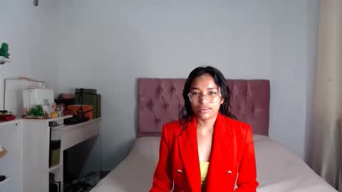 Snapshot of alia054 chatting on October 4, 1:09 pm Alia online show from October 4, 1:09 pm