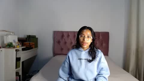Snapshot of alia054 chatting on September 27, 2:15 pm Alia online show from September 27, 2:15 pm
