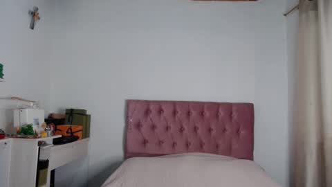 Snapshot of alia054 chatting on October 6, 12:34 pm Alia online show from October 6, 12:34 pm