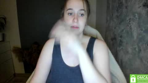 Snapshot of aliaa_ chatting on December 11, 5:10 am aliaa_ online show from December 11, 5:10 am