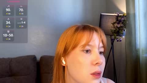 Snapshot of alialesperance chatting on October 4, 5:38 am Amelia online show from October 4, 5:38 am