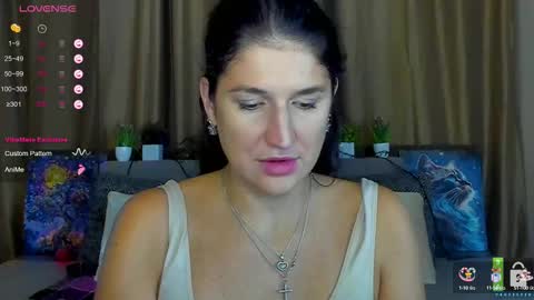 Snapshot of alianna_solo_kiss chatting on October 16, 11:54 am Alianna online show from October 16, 11:54 am
