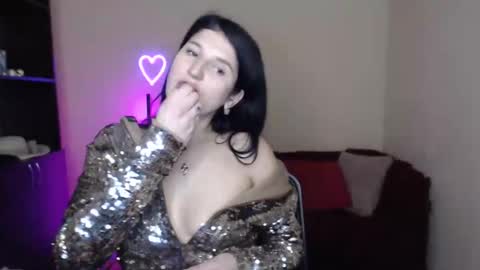 Snapshot of alianna_solo_kiss chatting on February 19, 9:39 am Alianna online show from February 19, 9:39 am