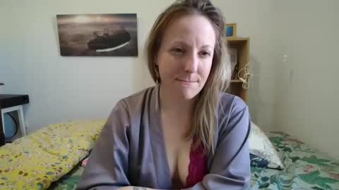 Snapshot of alice8363 chatting on March 5, 9:05 am Alice online show from March 5, 9:05 am