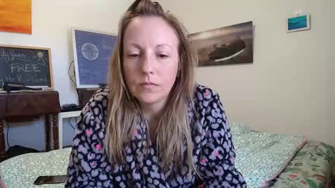 Snapshot of alice8363 chatting on October 6, 8:32 am Alice online show from October 6, 8:32 am