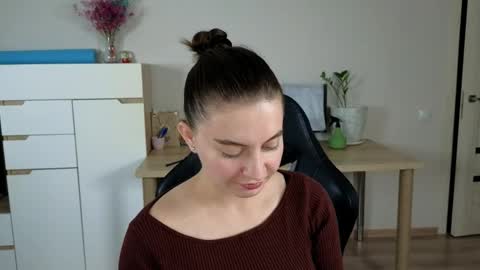 Alice online show from October 3, 8:06 pm