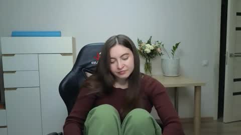 Alice online show from February 20, 3:47 pm