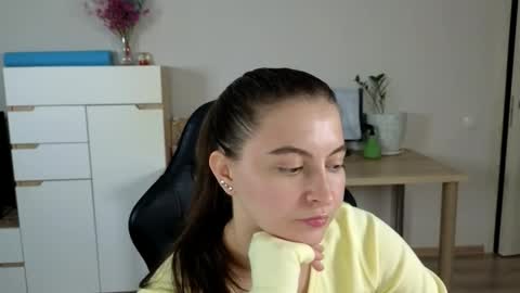 Alice online show from September 25, 6:15 pm