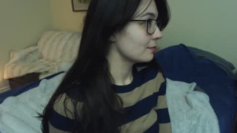 Snapshot of alice_asks chatting on January 11, 2:20 am Alice Asks online show from January 11, 2:20 am
