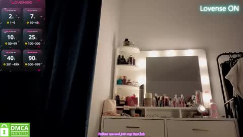 A R Y A  T I A online show from March 20, 8:03 pm