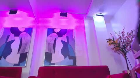 Alice  online show from October 24, 7:47 pm