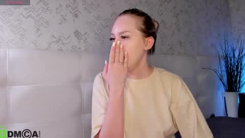 Alice online show from October 12, 10:44 pm