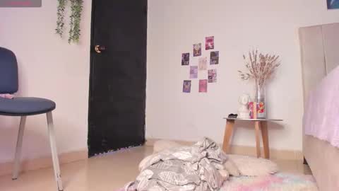 ALICE    Alice guzman online show from February 25, 10:02 pm