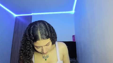 Snapshot of alice_martinez_ chatting on February 26, 10:58 pm alice and amber online show from February 26, 10:58 pm