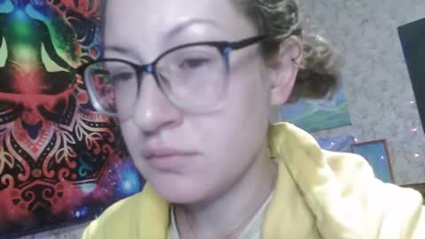 Snapshot of alice_peach chatting on October 12, 3:37 pm bigclit daddy squirt bigdildo fit online show from October 12, 3:37 pm