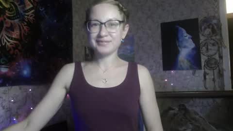 Snapshot of alice_peach chatting on October 19, 4:22 pm bigclit daddy squirt bigdildo fit online show from October 19, 4:22 pm
