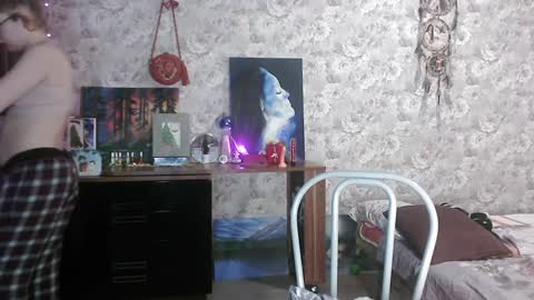 Snapshot of alice_peach chatting on January 1, 6:38 pm bigclit daddy squirt bigdildo fit online show from January 1, 6:38 pm