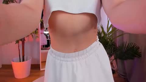 Snapshot of alice_tucci chatting on September 11, 2:07 pm Alice online show from September 11, 2:07 pm