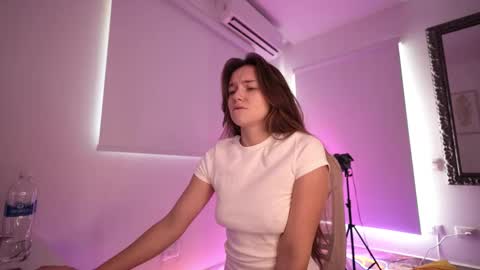 alicealberts online show from October 17, 7:29 pm