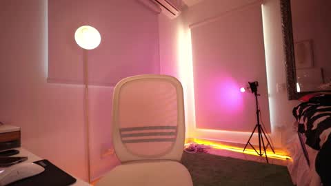 alicealberts online show from September 28, 9:46 pm