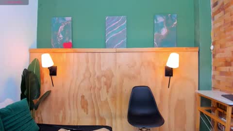 Alice and Asia online show from January 13, 7:32 pm