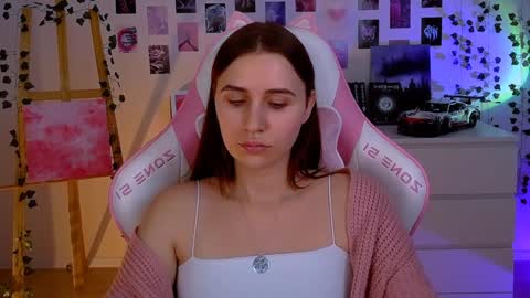 Snapshot of alicecharmy chatting on January 30, 1:09 pm alicecharmy online show from January 30, 1:09 pm