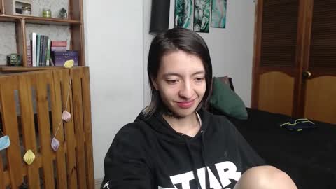 alicee_logan_ online show from February 3, 3:15 am