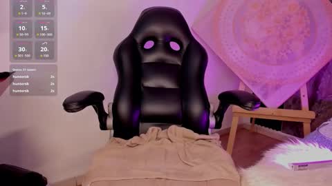 alicee_stonee_ online show from February 24, 9:40 pm