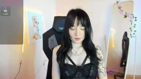 Alice online show from May 17, 2:21 am