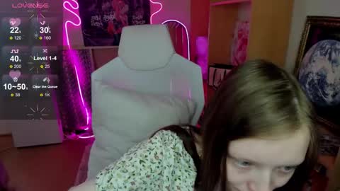 Alie online show from November 12, 3:42 am