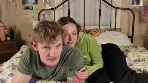 AliceInAceland online show from September 22, 1:42 am