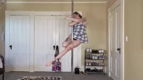 AliceInAceland online show from September 27, 11:24 pm