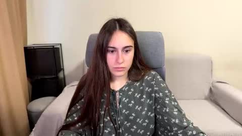 alicekollt online show from October 19, 2:44 pm